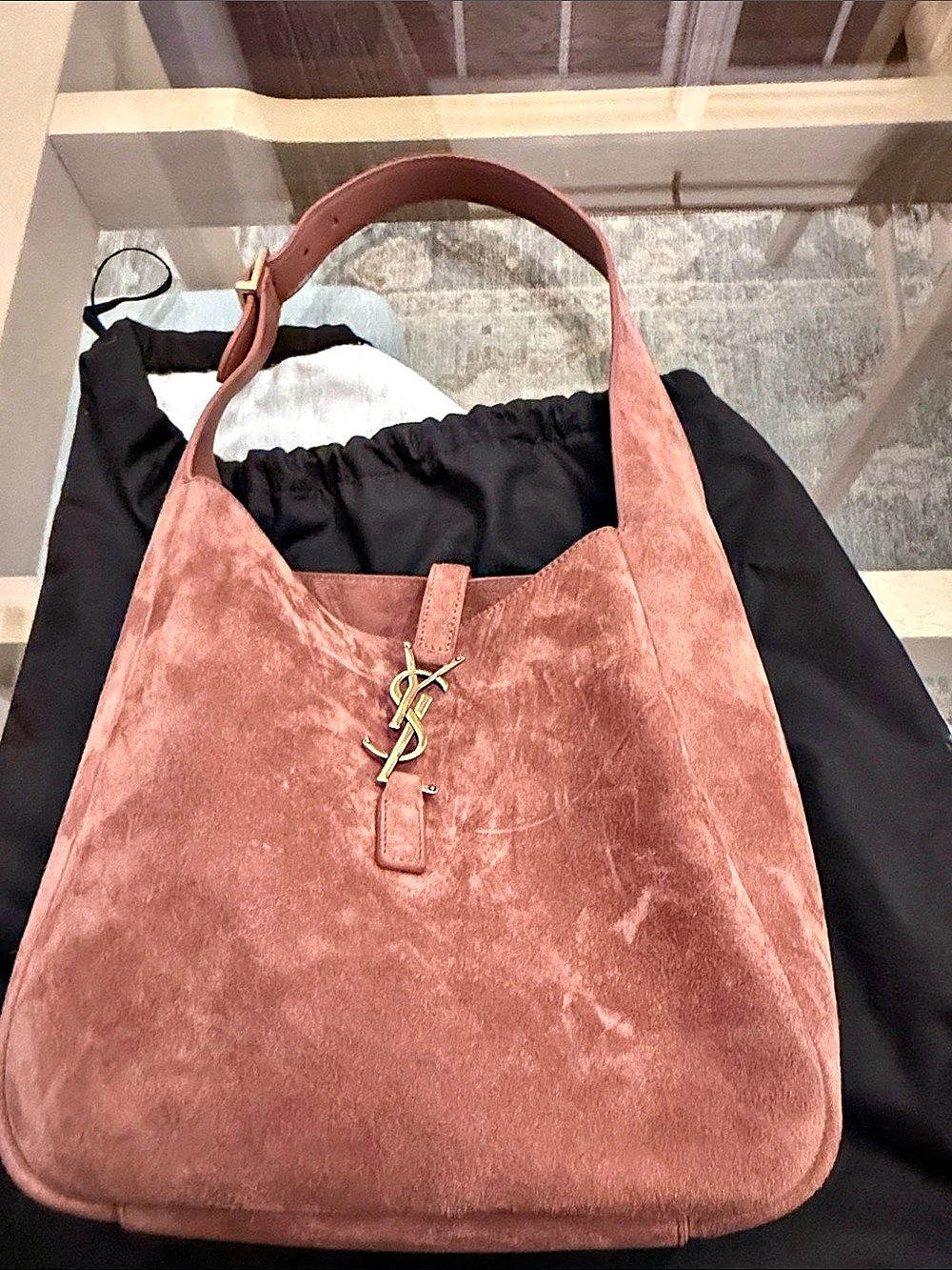 Saint Laurent Small Le 5 Γ 7 Supple Hobo Bag in Suede Pink